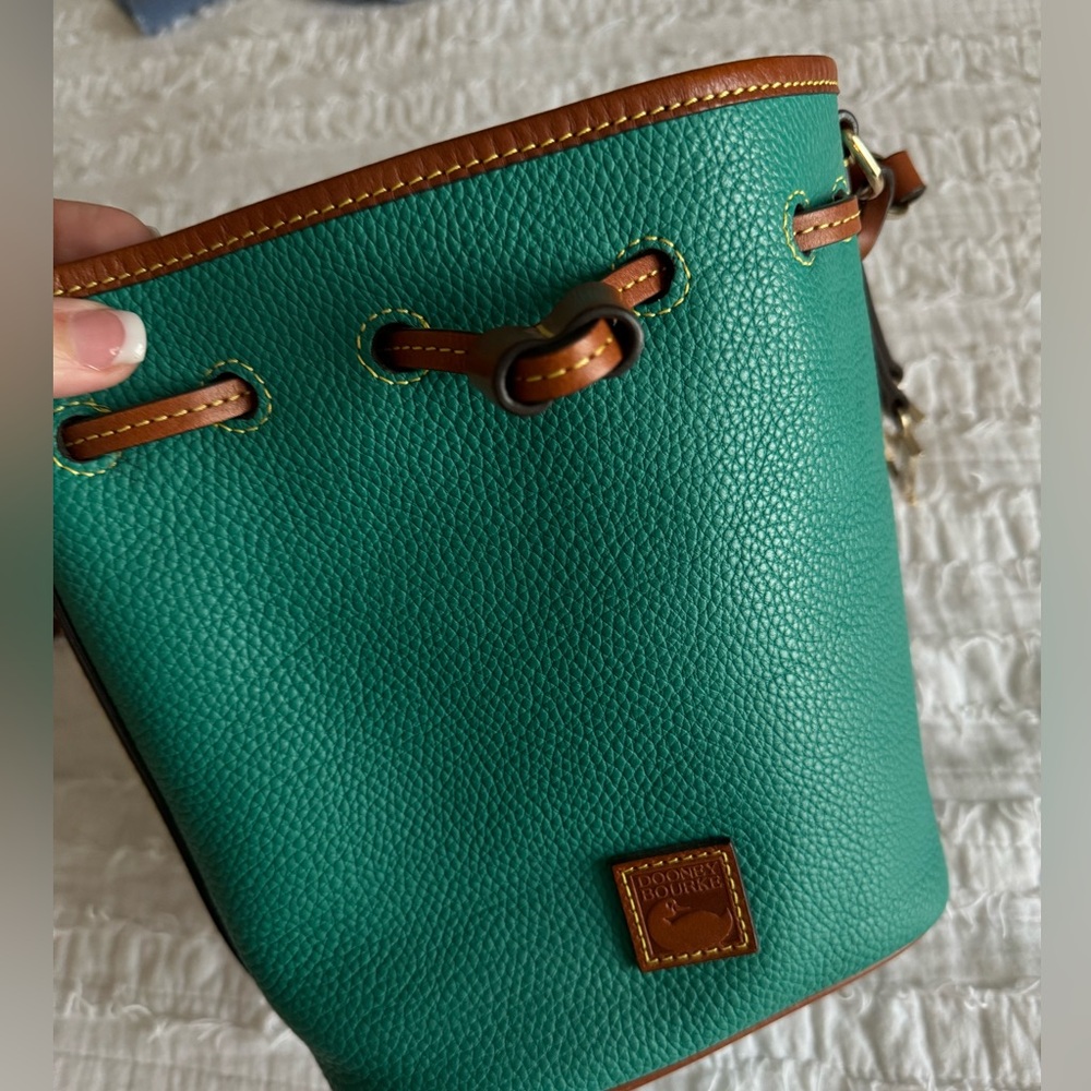 Dooney & Bourke bucket purse